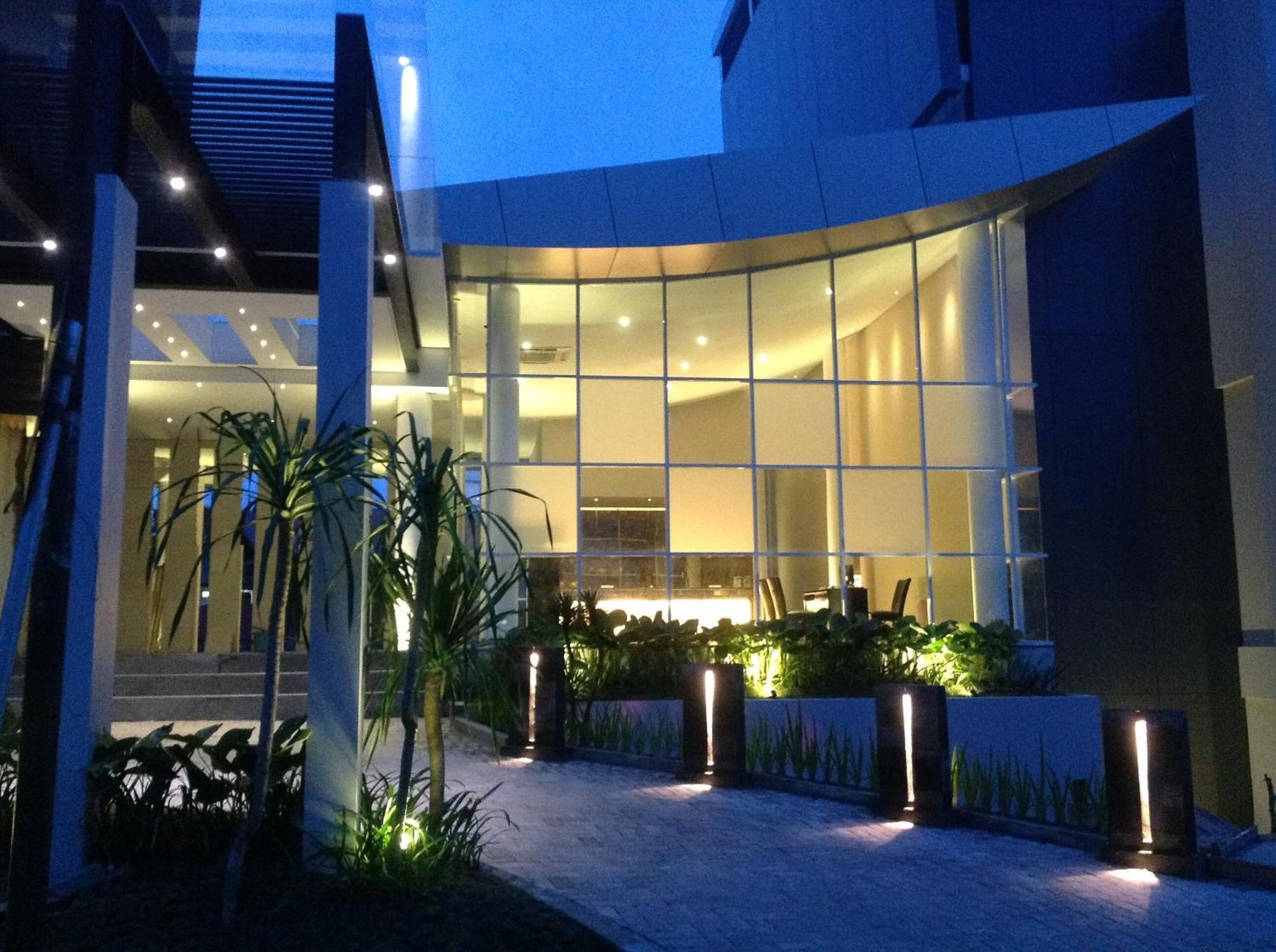 Grand Kecubung Hotel Pangkalan Bun Exterior photo