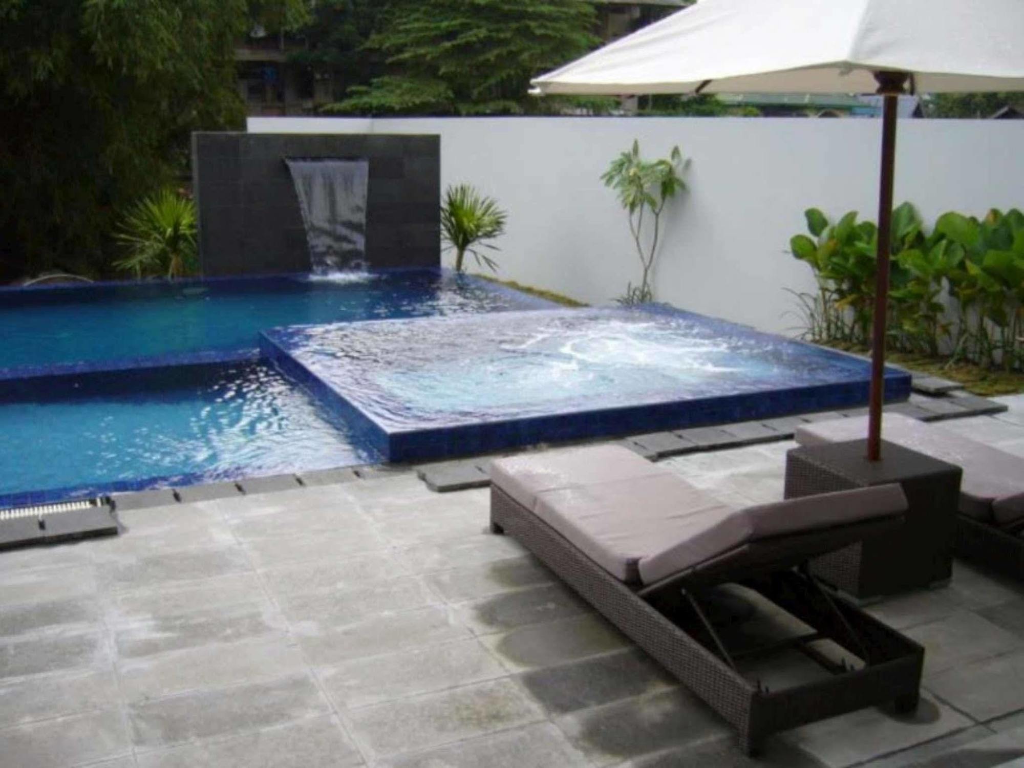 Grand Kecubung Hotel Pangkalan Bun Exterior photo